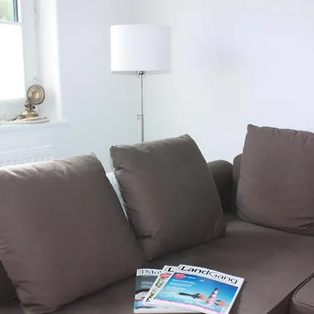 Ferienhaus Mit Garten Und Parkplatz Dom wakacyjny Oldenswort