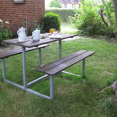 Dom wakacyjny Ferienhaus Mit Garten Und Parkplatz